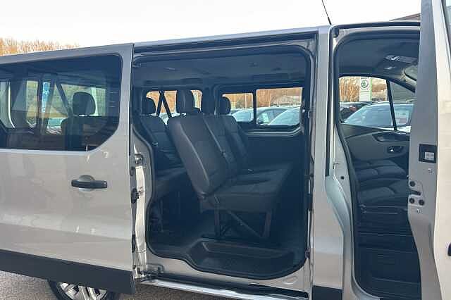 Nissan NV300 Combi 1.6 dCi Tekna