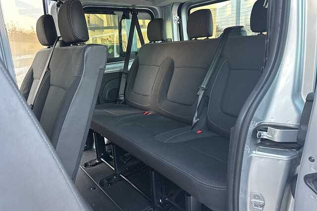 Nissan NV300 Combi 1.6 dCi Tekna