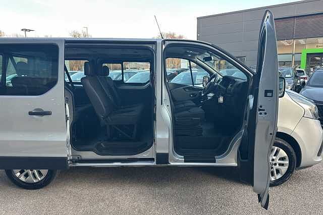 Nissan NV300 Combi 1.6 dCi Tekna