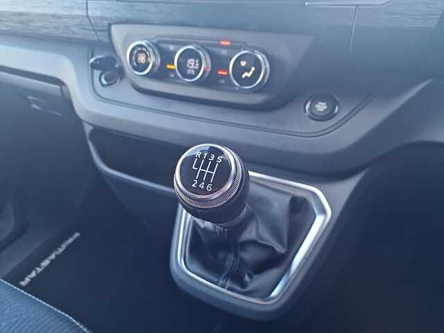 Nissan Primastar 30 L1 2.0 dCi 130ps H1 Tekna Van