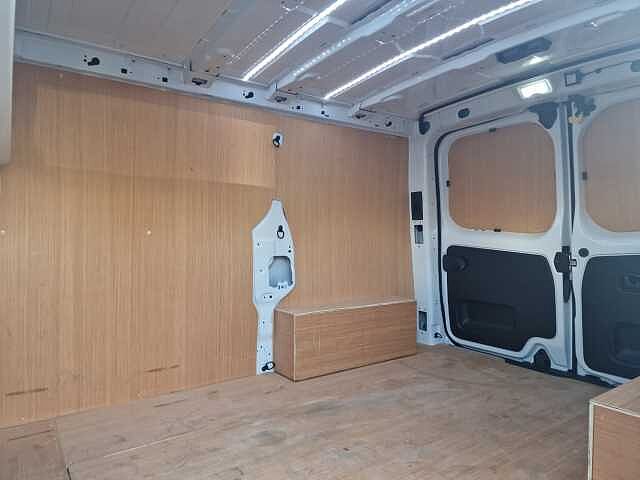 Nissan Primastar 30 L1 2.0 dCi 130ps H1 Tekna Van