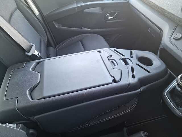 Nissan Primastar 30 L1 2.0 dCi 130ps H1 Tekna Van