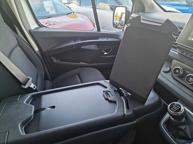 Nissan Primastar 30 L1 2.0 dCi 130ps H1 Tekna Van