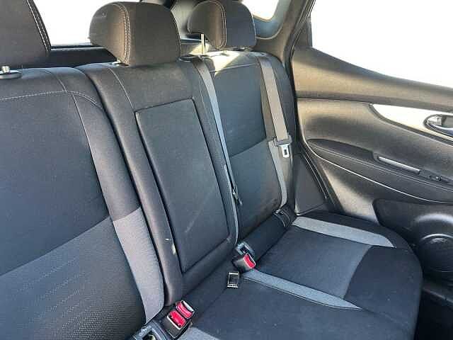 Nissan Qashqai 1.2 DiG-T N-Connecta 5dr