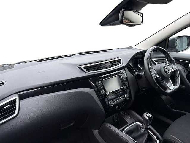 Nissan Qashqai 1.3 DiG-T Acenta Premium 5dr