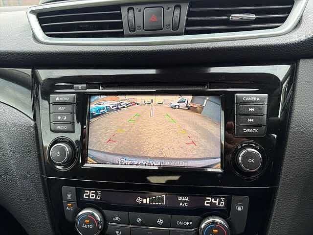 Nissan Qashqai 1.3 DiG-T Acenta Premium 5dr