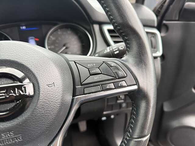 Nissan Qashqai 1.3 DiG-T Acenta Premium 5dr