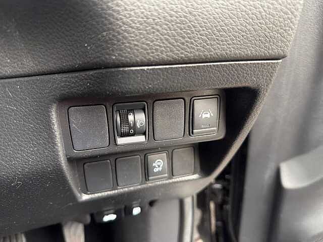 Nissan Qashqai 1.3 DiG-T Acenta Premium 5dr