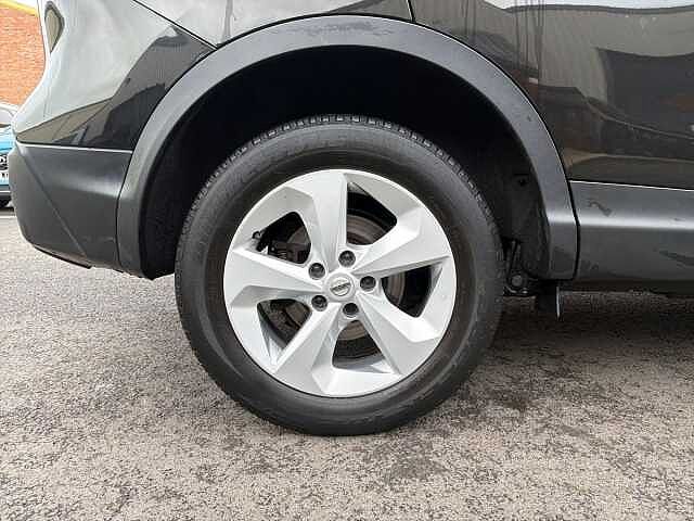 Nissan Qashqai 1.3 DiG-T Acenta Premium 5dr