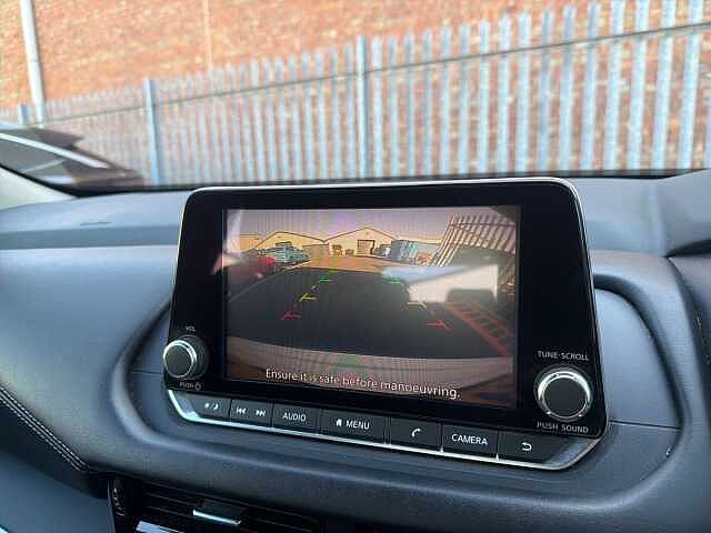 Nissan Qashqai 1.3 DiG-T MH 158 Acenta Premium 5dr