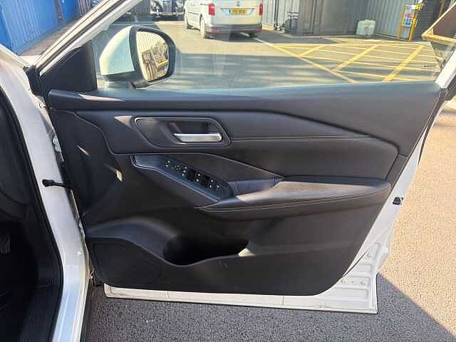 Nissan Qashqai 1.3 DiG-T MH 158 Acenta Premium 5dr