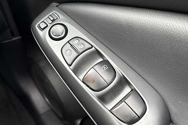 Nissan Juke 1.0 DiG-T Acenta Premium 5dr