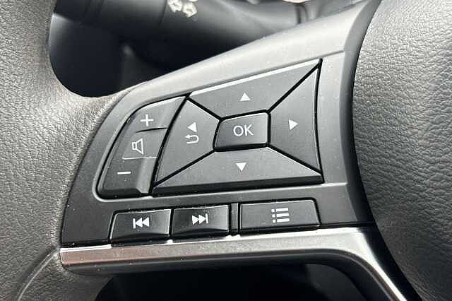 Nissan Juke 1.0 DiG-T Acenta Premium 5dr