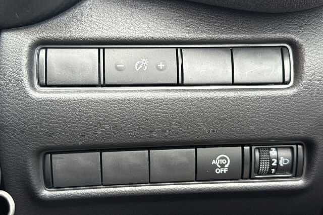 Nissan Juke 1.0 DiG-T Acenta Premium 5dr