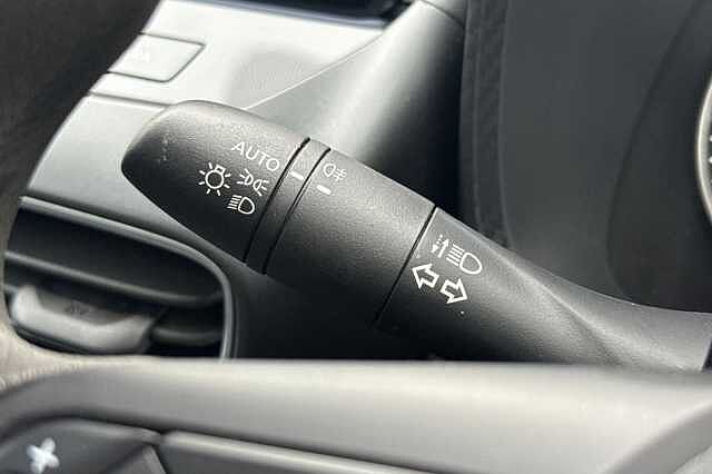 Nissan Juke 1.0 DiG-T Acenta Premium 5dr