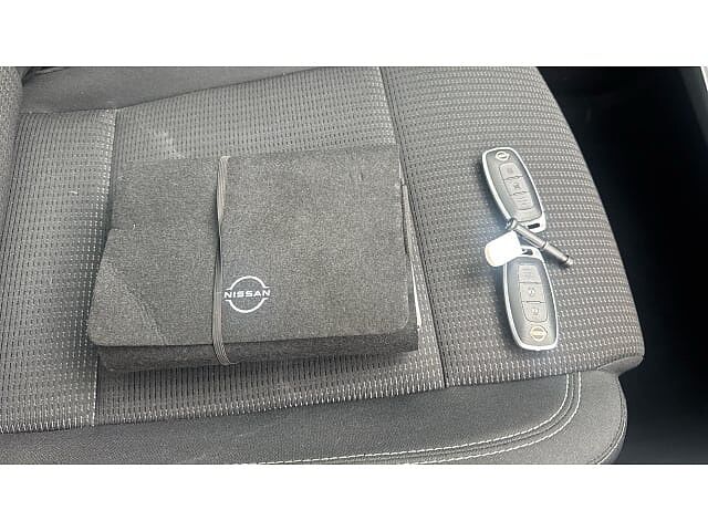 Nissan Qashqai 1.3 DiG-T MH Acenta Premium 5dr Petrol Hatchback