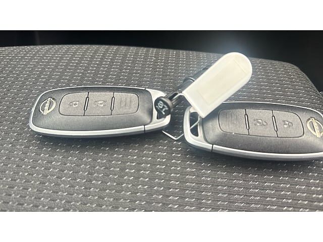 Nissan Qashqai 1.3 DiG-T MH Acenta Premium 5dr Petrol Hatchback