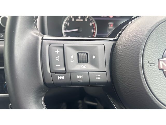 Nissan Qashqai 1.3 DiG-T MH Acenta Premium 5dr Petrol Hatchback