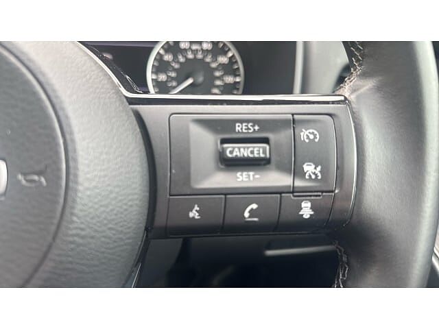 Nissan Qashqai 1.3 DiG-T MH Acenta Premium 5dr Petrol Hatchback