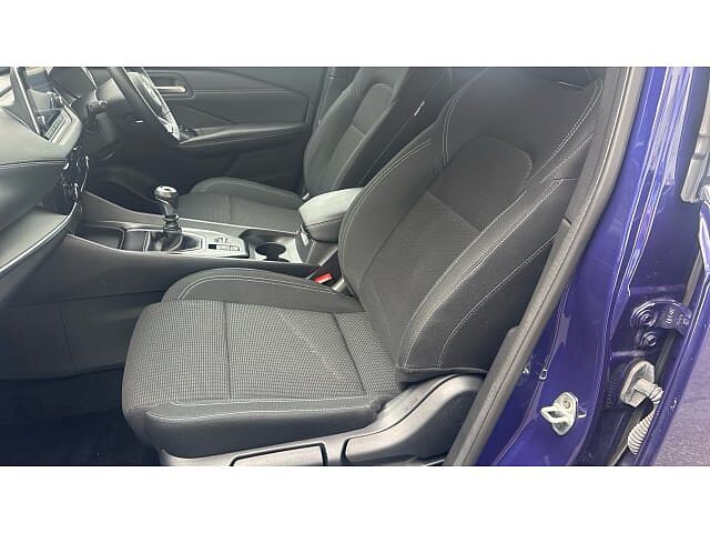 Nissan Qashqai 1.3 DiG-T MH Acenta Premium 5dr Petrol Hatchback