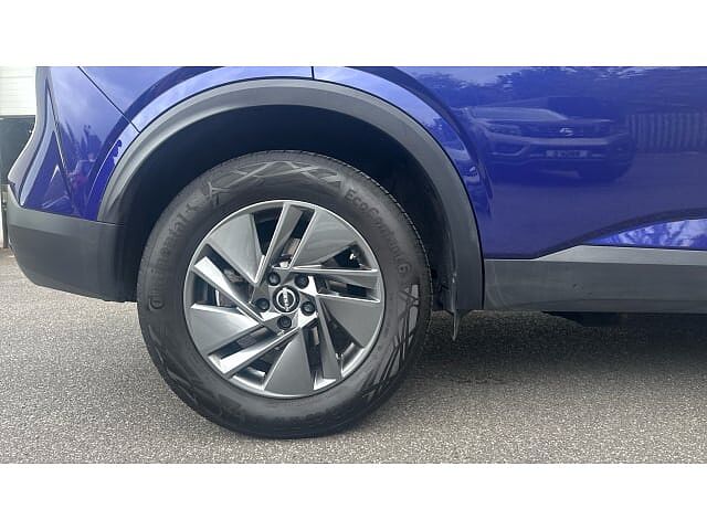 Nissan Qashqai 1.3 DiG-T MH Acenta Premium 5dr Petrol Hatchback