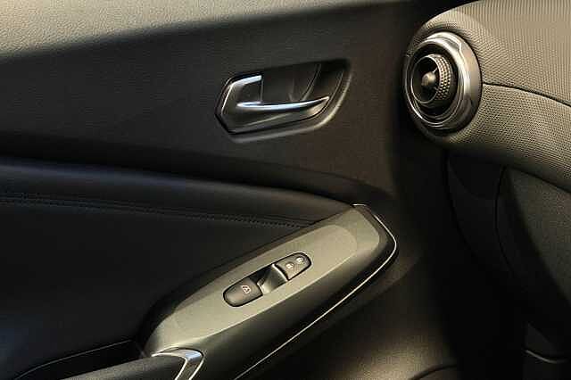 Nissan Juke 1.0 DiG-T N-Connecta 5dr