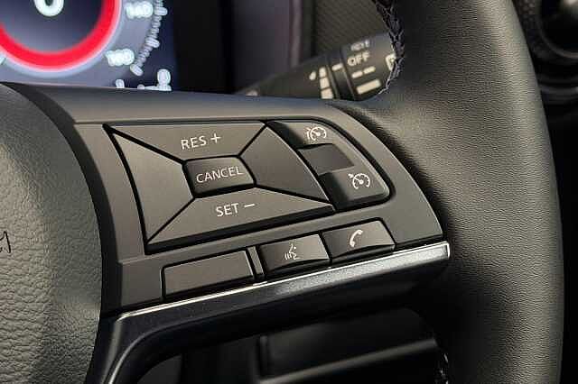 Nissan Juke 1.0 DiG-T N-Connecta 5dr