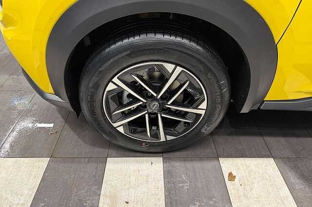 Nissan Juke 1.0 DiG-T N-Connecta 5dr