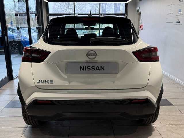 Nissan Juke 1.0 DiG-T N-Connecta 5dr