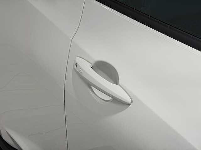 Nissan Juke 1.0 DiG-T N-Connecta 5dr