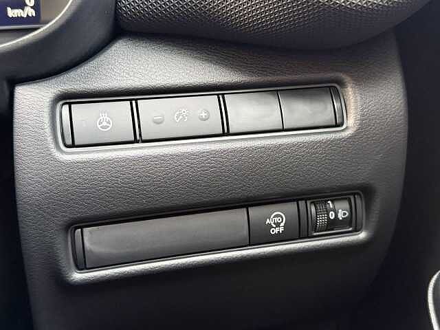 Nissan Juke 1.0 DiG-T N-Connecta 5dr