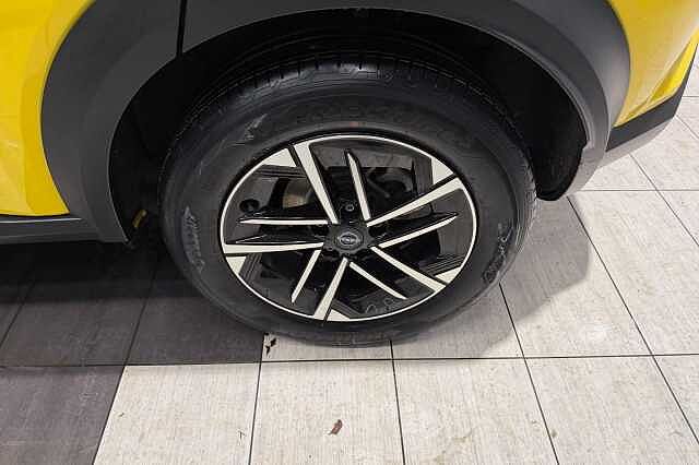 Nissan Juke 1.0 DiG-T N-Connecta 5dr DCT