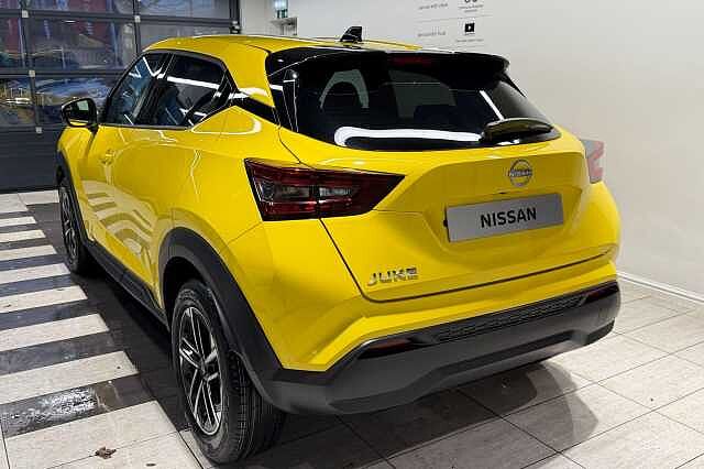 Nissan Juke 1.0 DiG-T N-Connecta 5dr DCT