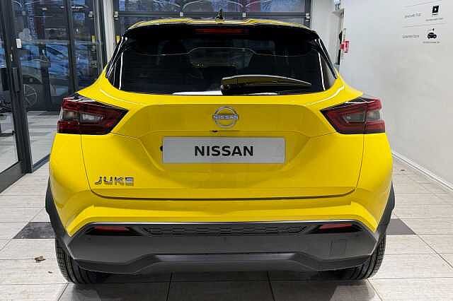 Nissan Juke 1.0 DiG-T N-Connecta 5dr DCT