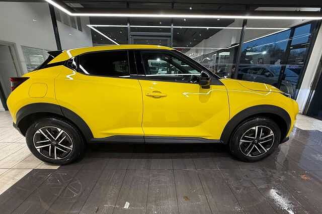Nissan Juke 1.0 DiG-T N-Connecta 5dr DCT