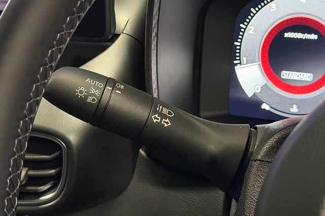 Nissan Juke 1.0 DiG-T N-Connecta 5dr DCT