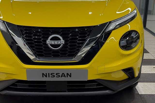 Nissan Juke 1.0 DiG-T N-Connecta 5dr DCT