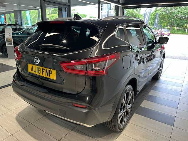 Nissan Qashqai 1.2 DiG-T N-Connecta 5dr