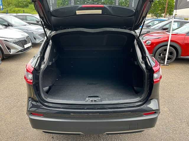 Nissan Qashqai 1.2 DiG-T N-Connecta 5dr