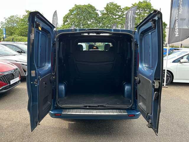 Nissan Nv300 30 L1 2.0 dCi 145ps H1 Tekna Crew Van