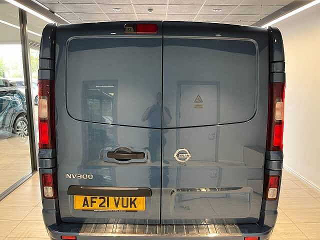 Nissan Nv300 30 L1 2.0 dCi 145ps H1 Tekna Crew Van