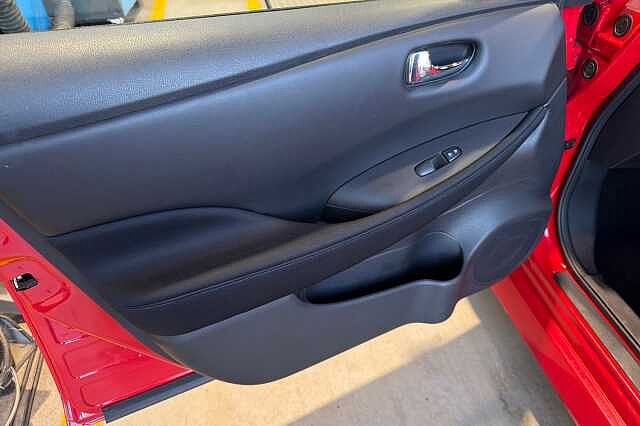 Nissan LEAF 110kW Acenta 39kWh 5dr Auto