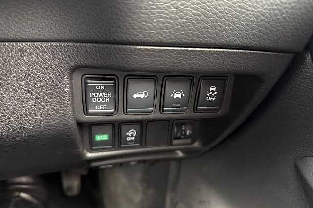 Nissan X-Trail 1.7 dCi N-Connecta 5dr CVT