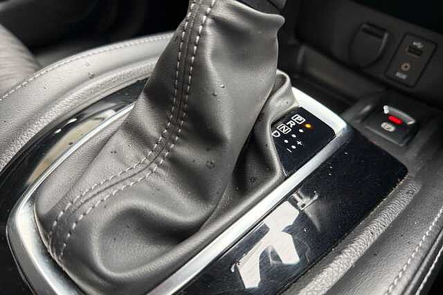 Nissan X-Trail 1.7 dCi N-Connecta 5dr CVT