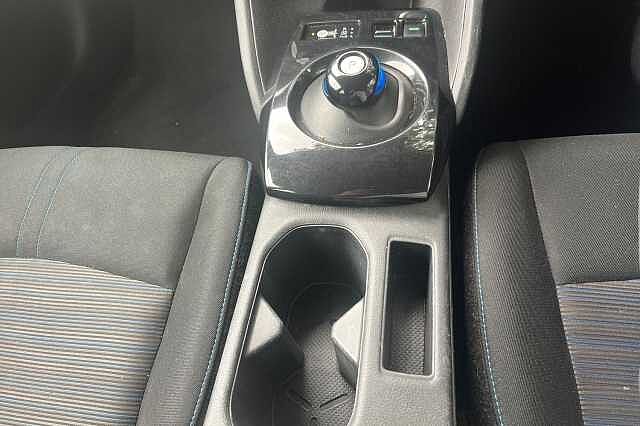 Nissan LEAF 110kW N-Connecta 39kWh 5dr Auto