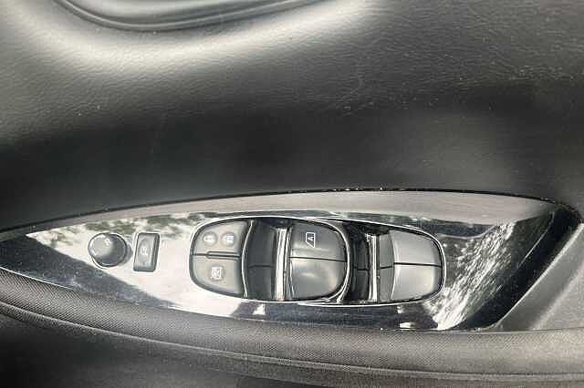 Nissan LEAF 110kW N-Connecta 39kWh 5dr Auto