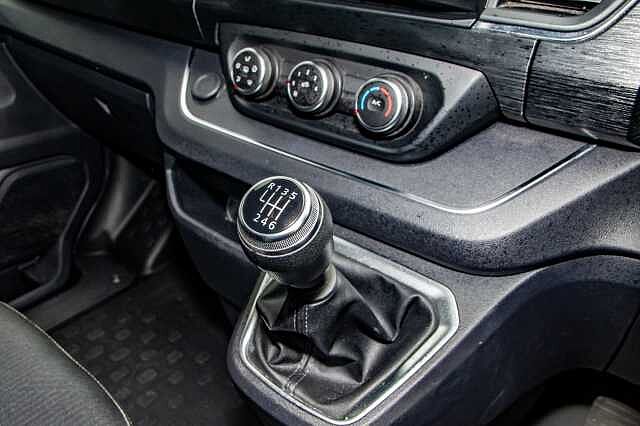 Nissan Primastar 2.0dCi (130ps)(Eu6d) Tekna 28 L1H1 PV