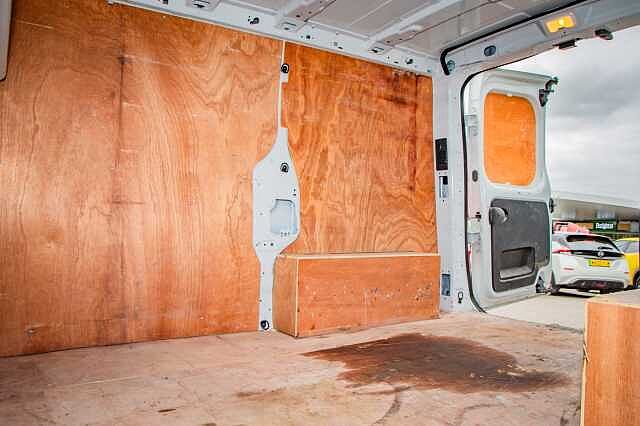 Nissan Primastar 2.0dCi (130ps)(Eu6d) Tekna 28 L1H1 PV