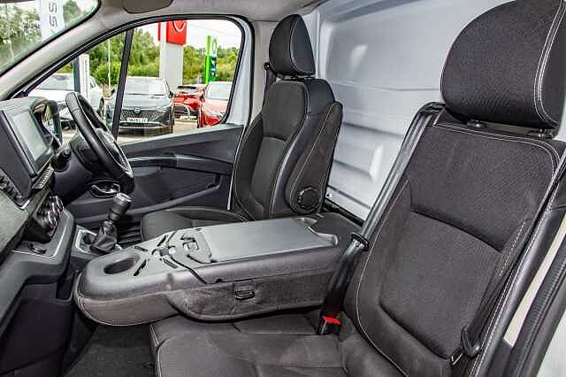 Nissan Primastar 2.0dCi (130ps)(Eu6d) Tekna 28 L1H1 PV