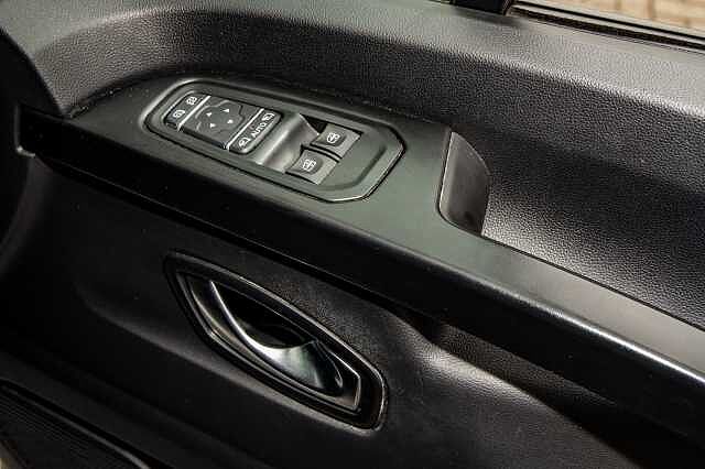 Nissan Primastar 2.0dCi (130ps)(Eu6d) Tekna 28 L1H1 PV